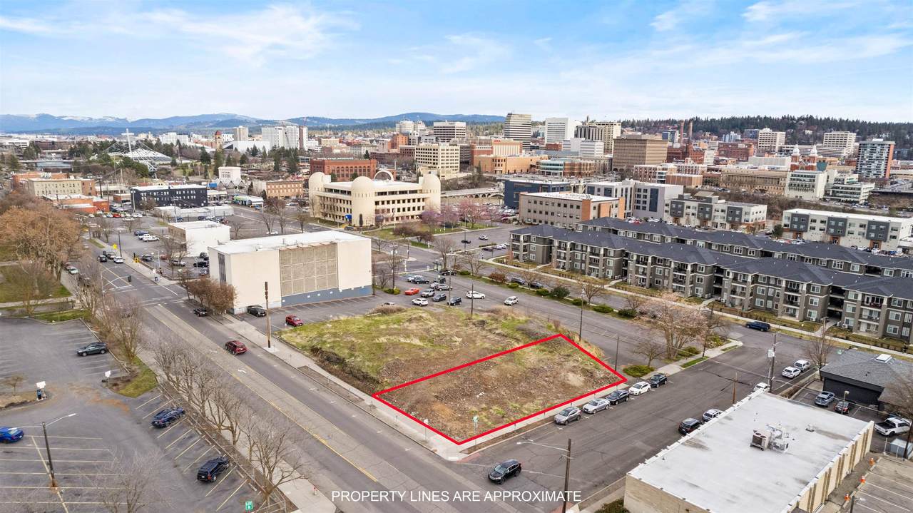 1229 Broadway Ave - Photo 1