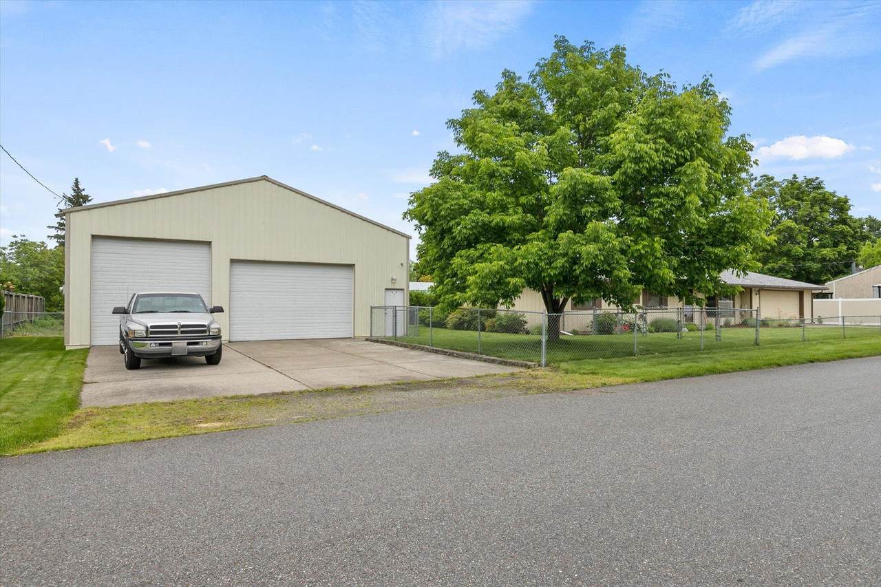 9407 Cataldo Ave - Photo 1