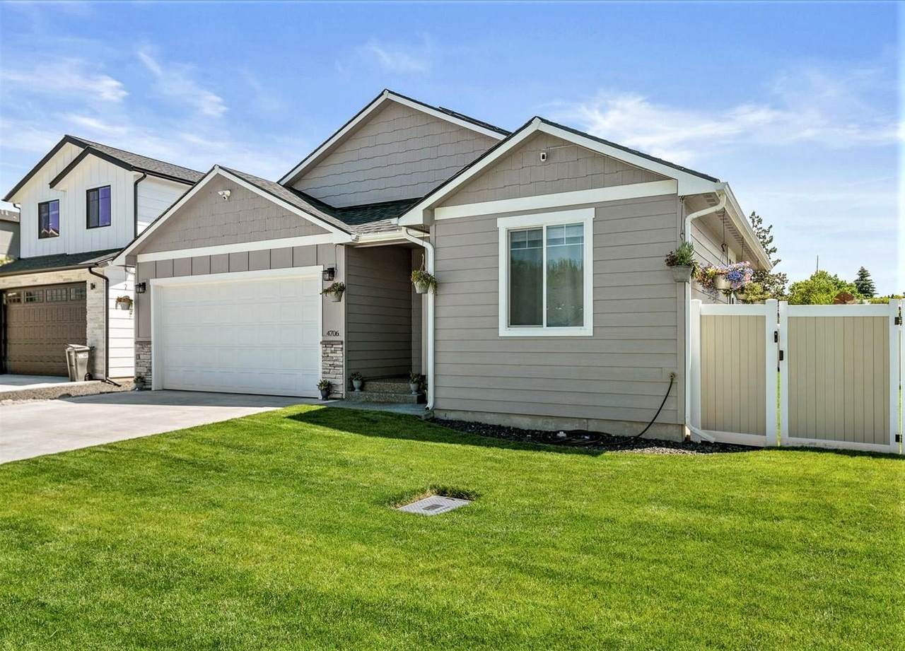 4706 Woodlawn Ln - Photo 1