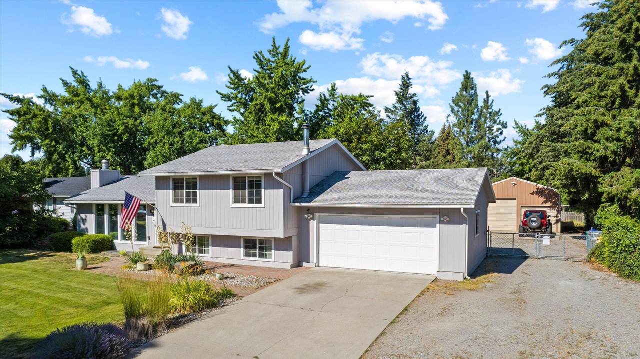 1712 Davis Rd - Photo 1