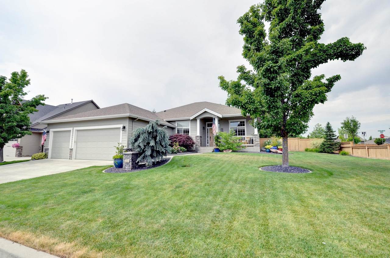 6102 Windstar St - Photo 1