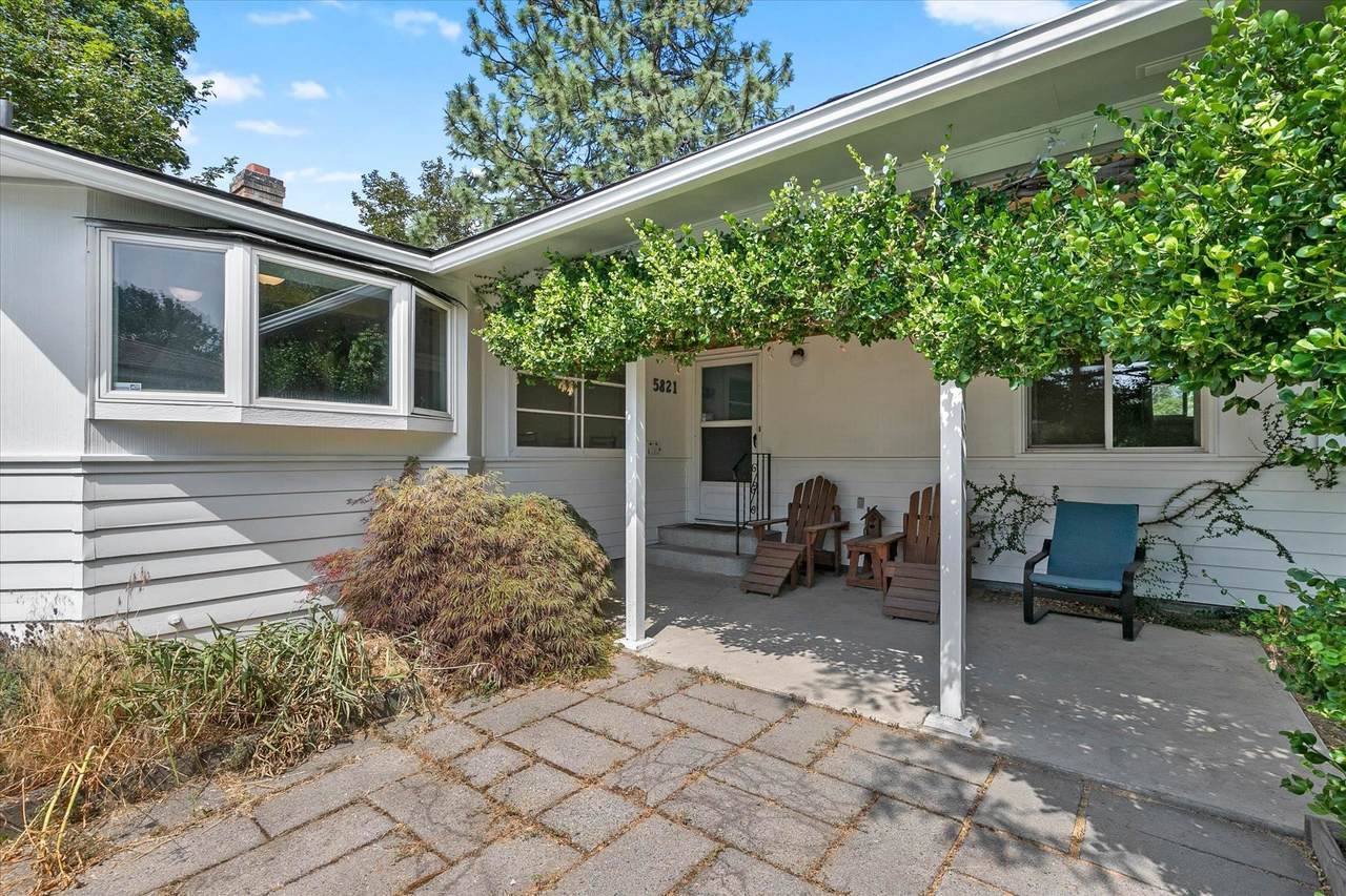 5821 Whitehouse St - Photo 1