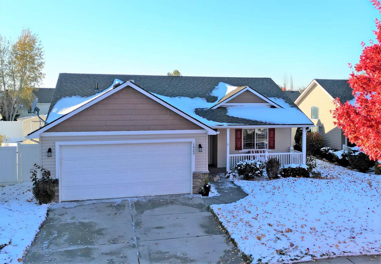 1923 Cavalier Rd - Photo 1
