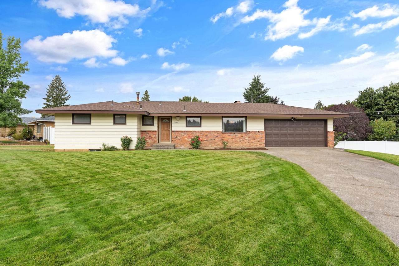 11827 Skyview Ave - Photo 1