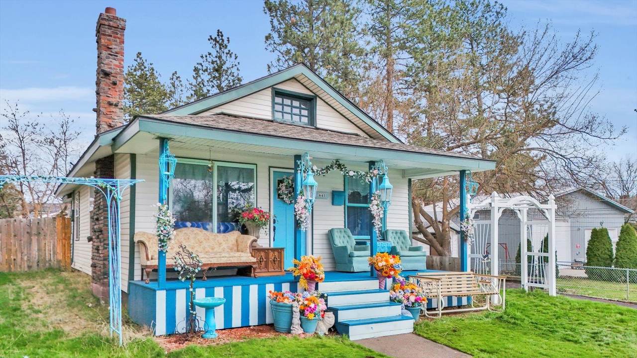 641 Denver St - Photo 1