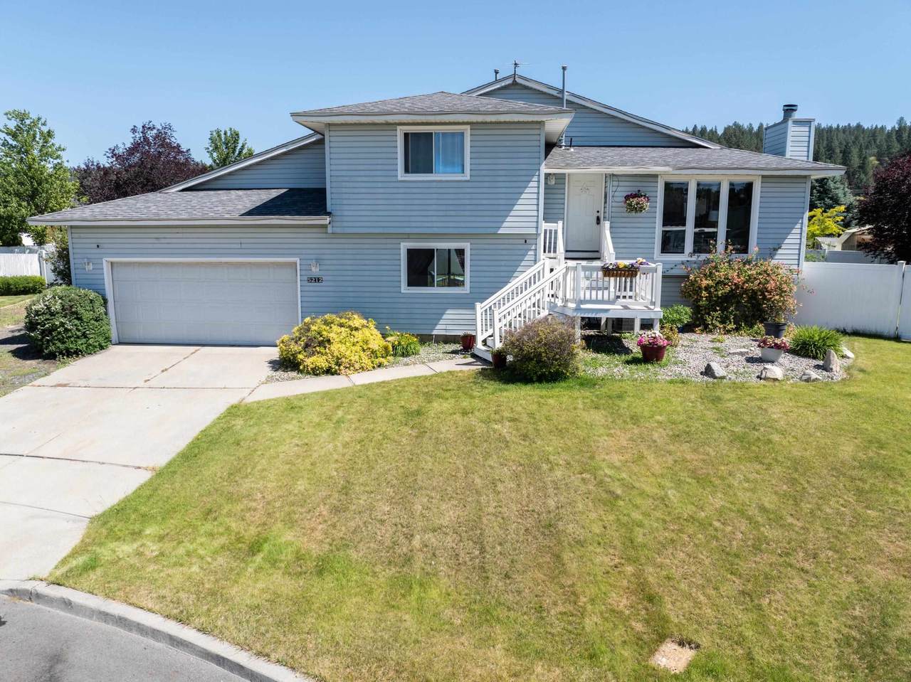 5212 Bellevue Ct - Photo 1
