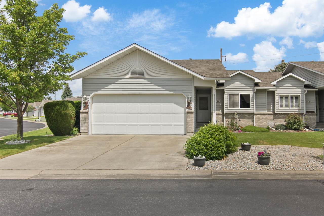 1946 Century Ln - Photo 1