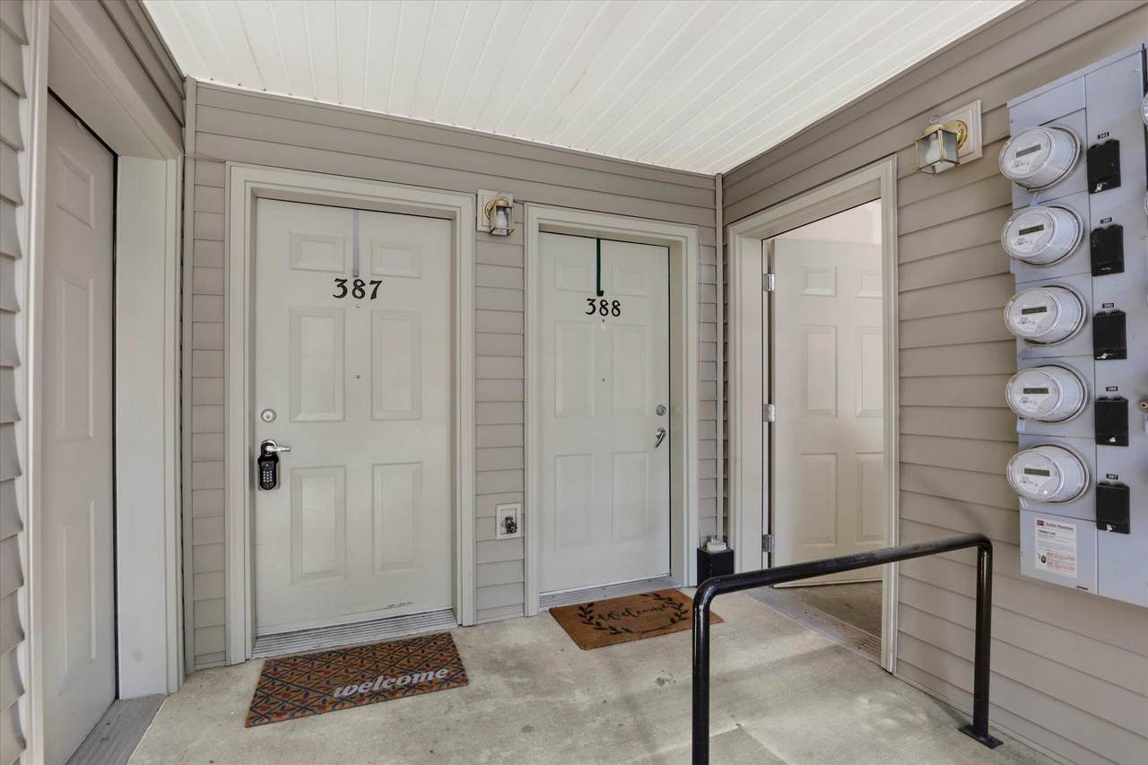 22855-Apt 387 Country Vista Dr - Photo 1
