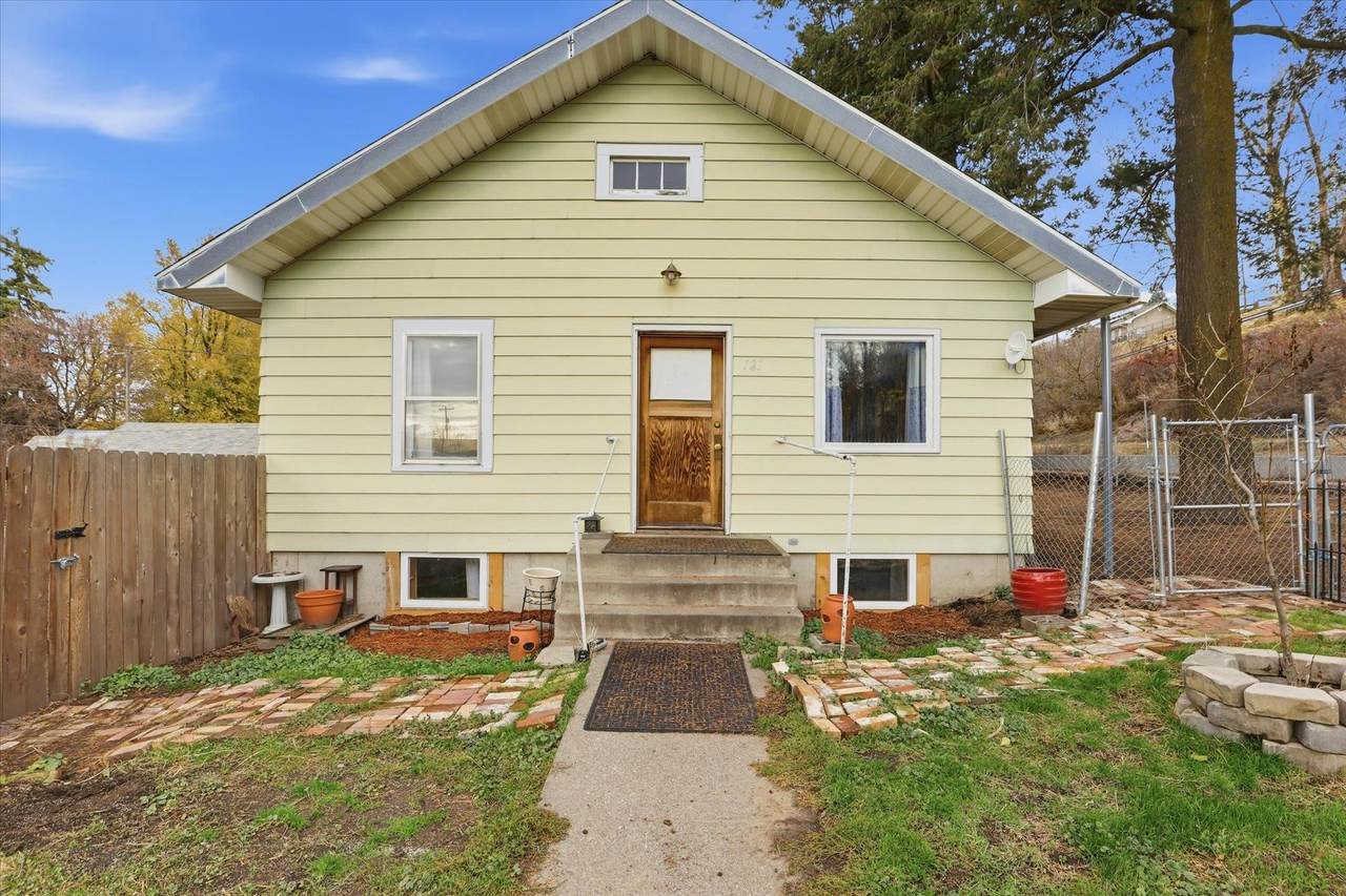 121 Eighth St - Photo 1