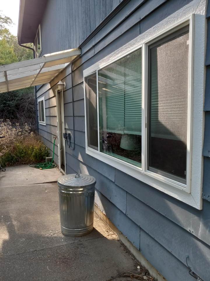 635 James Pl - Photo 1