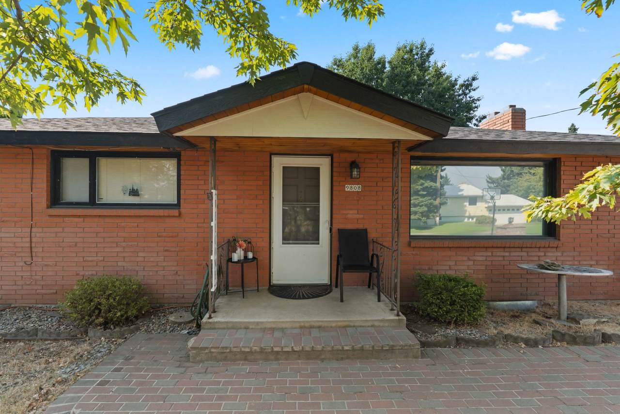 9808 Shannon Ave - Photo 1