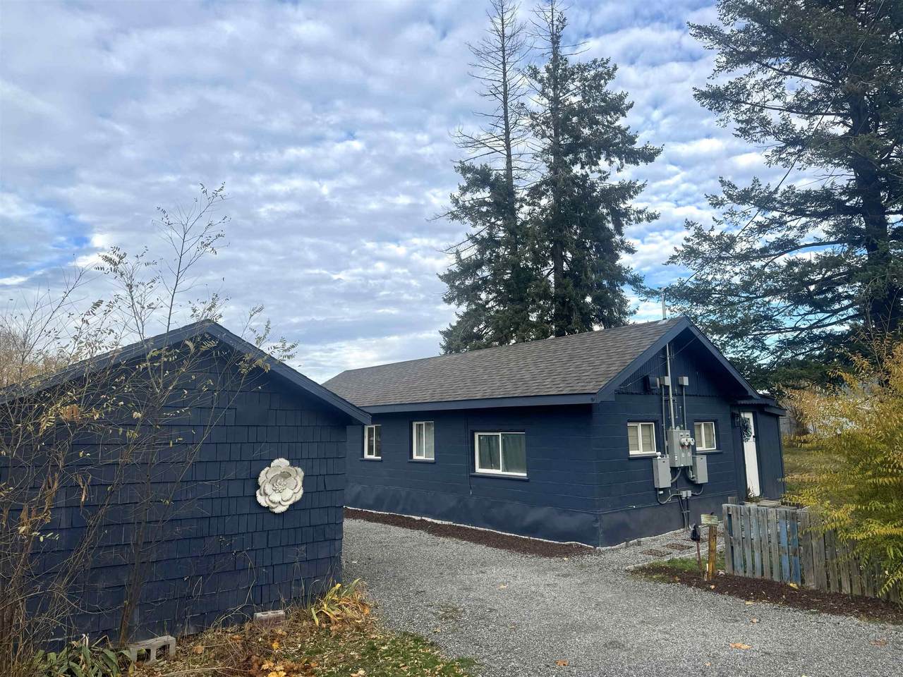 9513 4th Ave - Photo 1