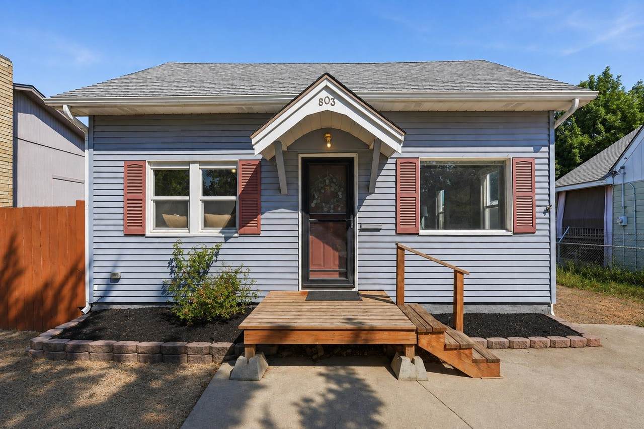 803 39TH Ave - Photo 1