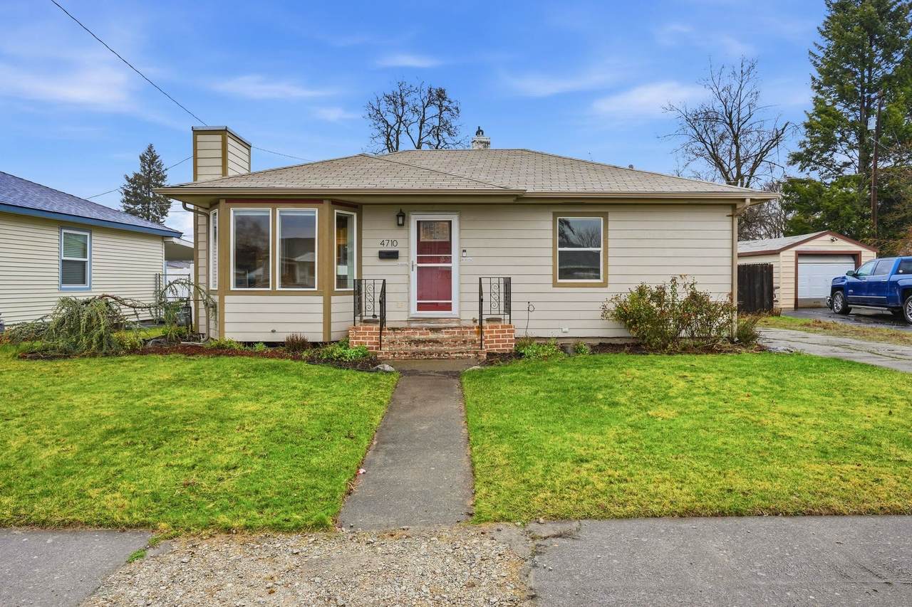 4710 W. Princeton Pl - Photo 1