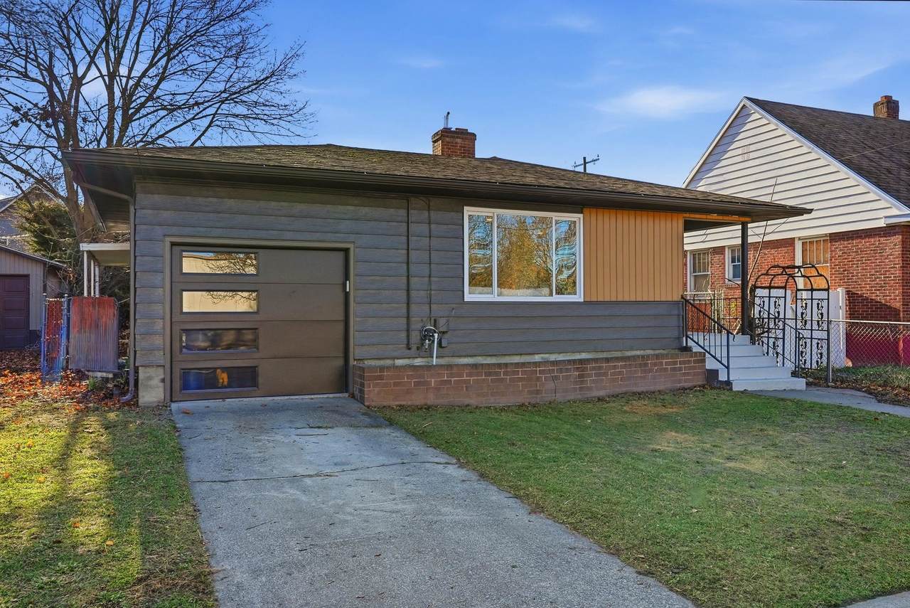 1422 9TH Ave - Photo 1