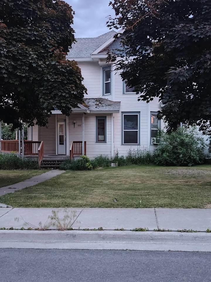 703 Washington St - Photo 1