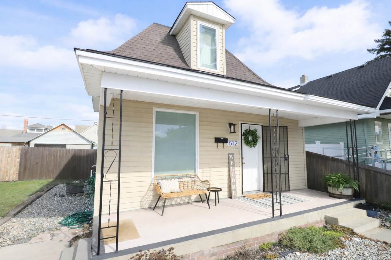 512 Montgomery Ave - Photo 1