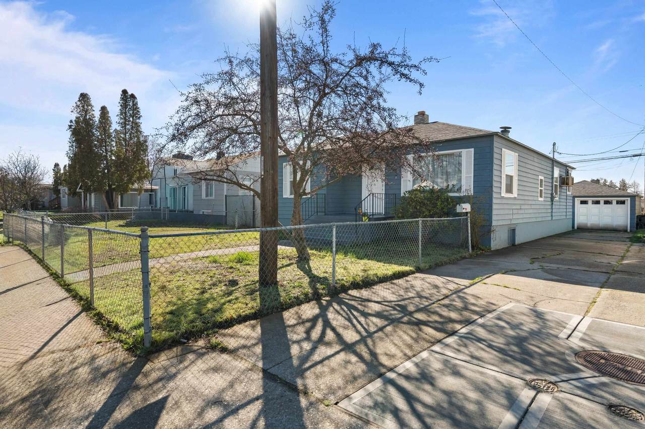 204 Princeton Ave - Photo 1