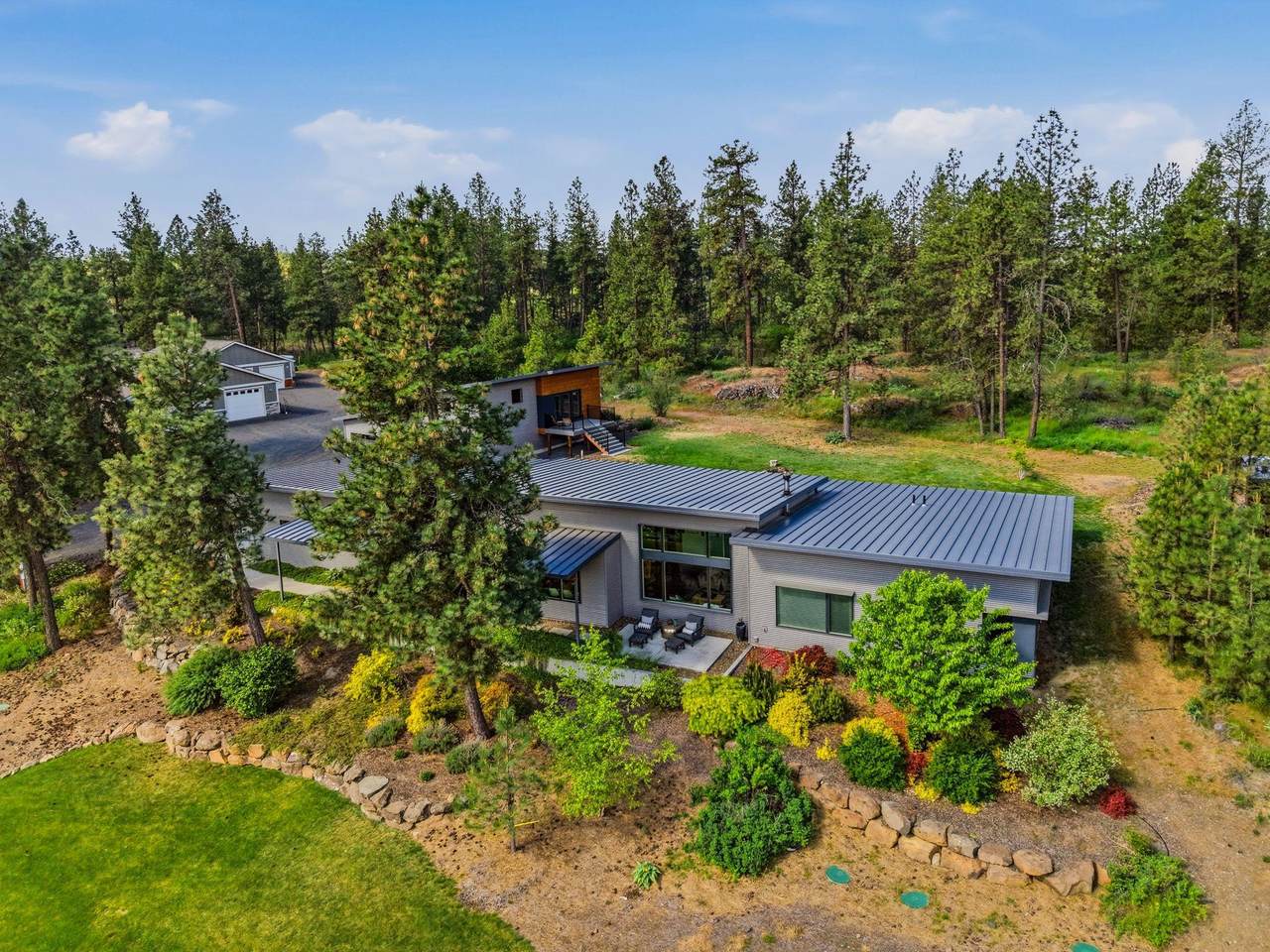 5510 Russell Ln - Photo 1