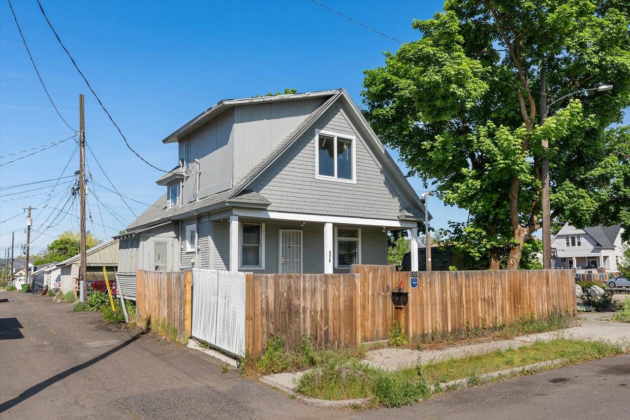 1515 Cedar St - Photo 1