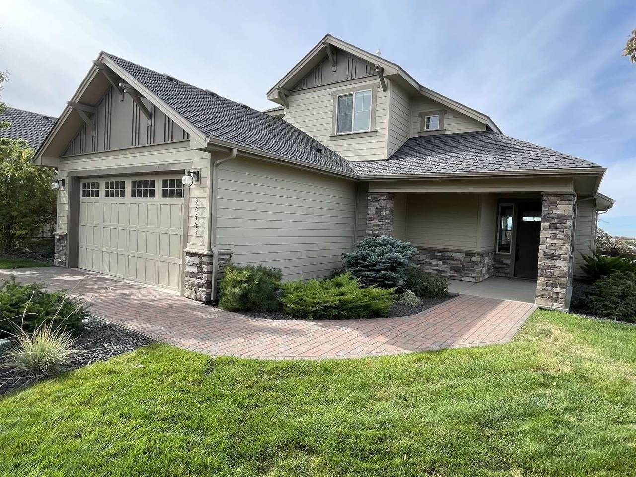 24443 Pinnacle Ct - Photo 1