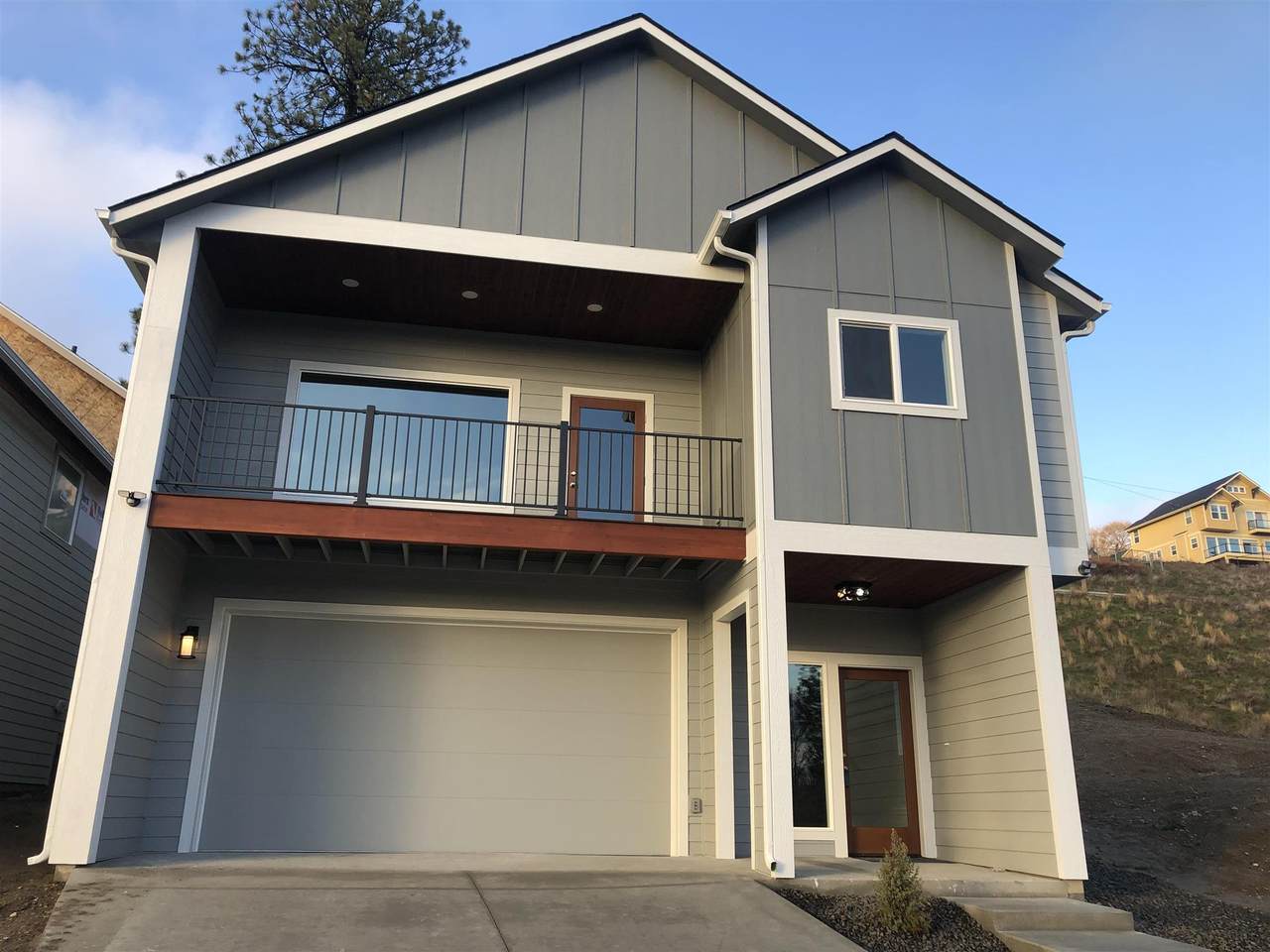 1212 Cora Ave - Photo 1