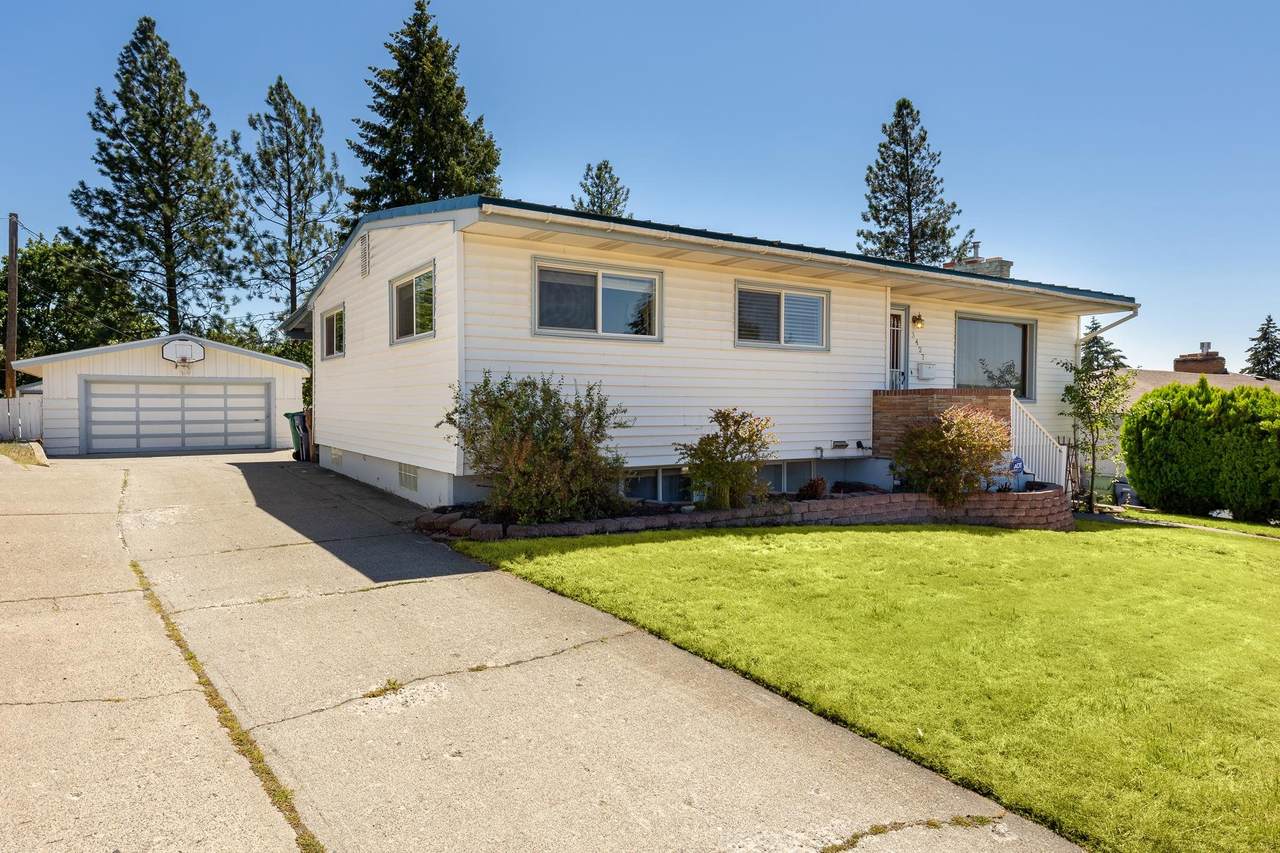 3427 Crown Pl - Photo 1