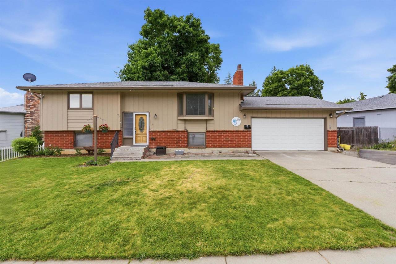 216 Gregory Dr - Photo 1