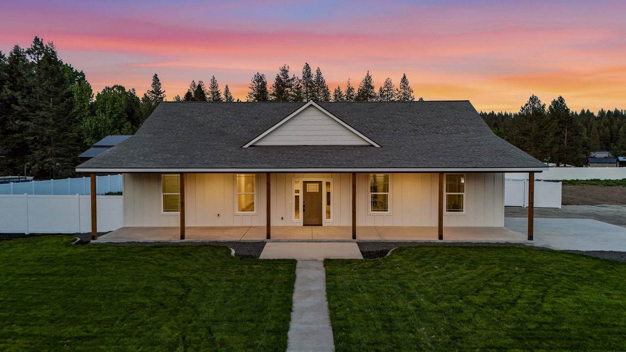 25720 Yale Rd - Photo 1