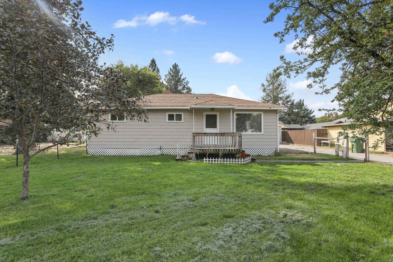 4118 Hastings Ave - Photo 1