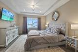 1009 Osprey Heights Dr - Photo 18