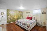 16427 Riverside Ave - Photo 26