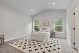 826 Thomas Ln - Photo 18