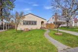 1023 Queen Ave - Photo 2