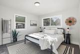 1422 9TH Ave - Photo 18