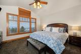 8926 Courtview Ln - Photo 22