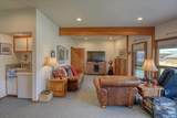 16547 Whitelaw Rd. E - Photo 38