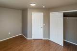 1023-1025 Knox Ave - Photo 18