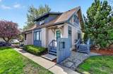 1118 Montgomery Ave - Photo 2