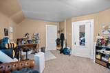 1017 Augusta Ave - Photo 19