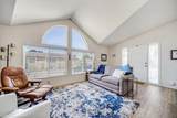 1725 Hodges Ln - Photo 6