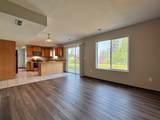 905 Spence St - Photo 2