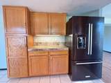 905 Spence St - Photo 3
