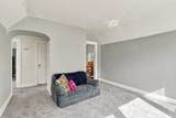 1122 Augusta Ave - Photo 15