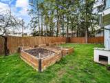205 Brewster St - Photo 28