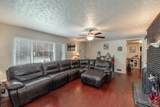 902 Freya St - Photo 2