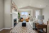 1327 12th St - Photo 3
