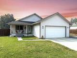 813 Tamarack Ln - Photo 1