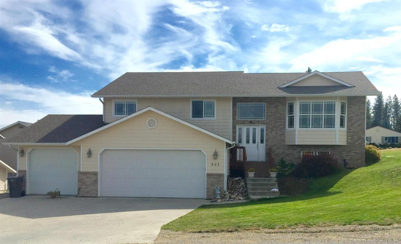 907 Pinebrook Dr - Photo 1