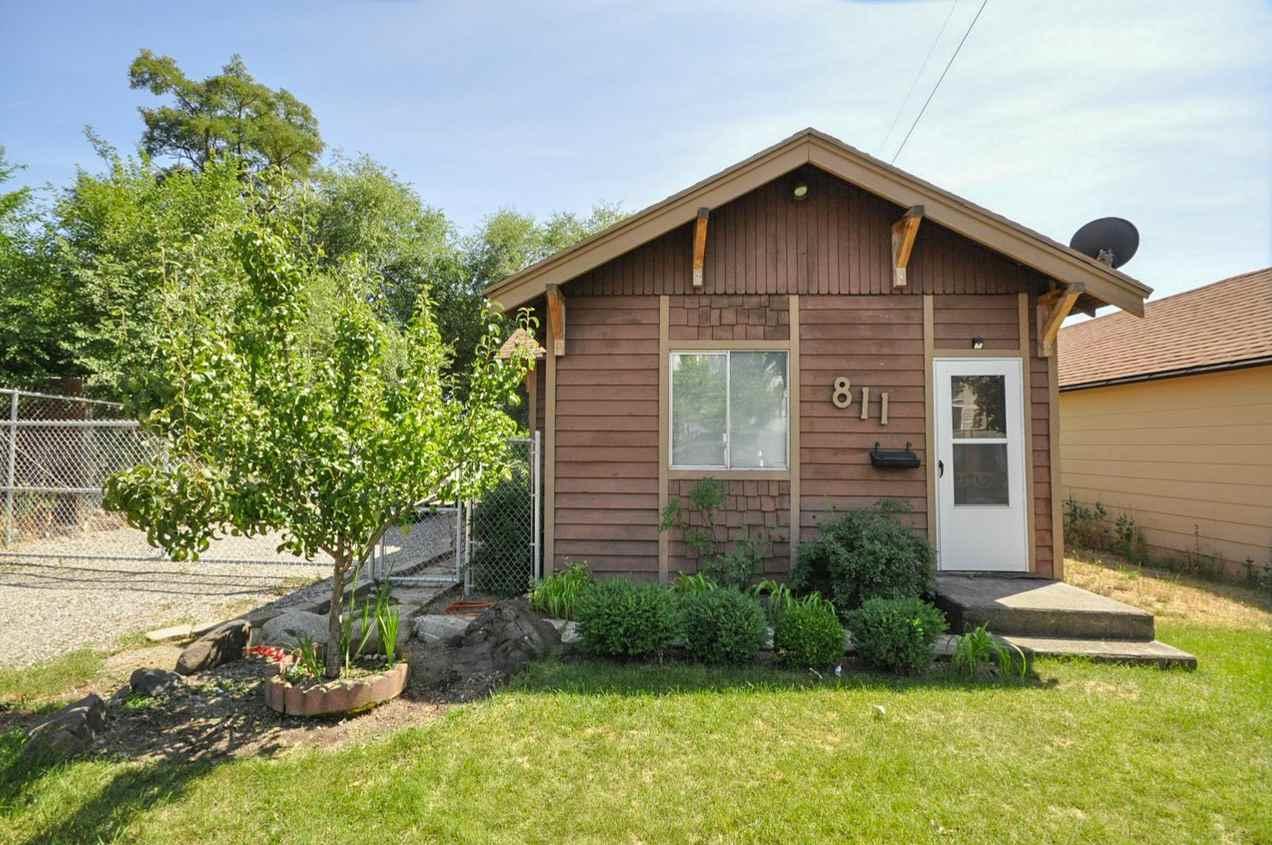 811 Cora Ave - Photo 1